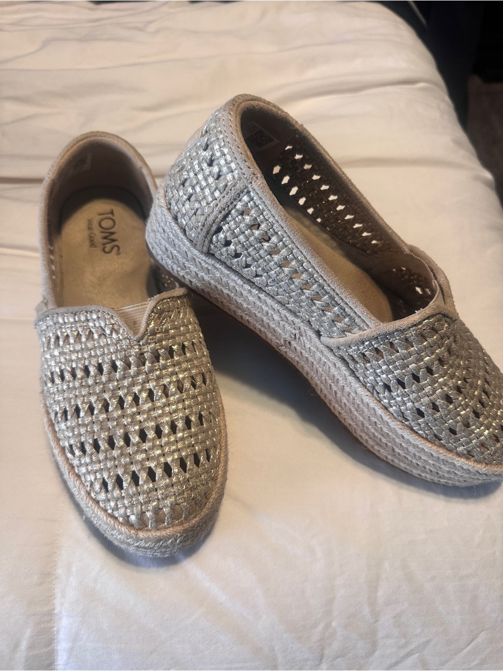 TOMS Valencia‘s Women's Gold metallic Woven Espadrille Slip-On